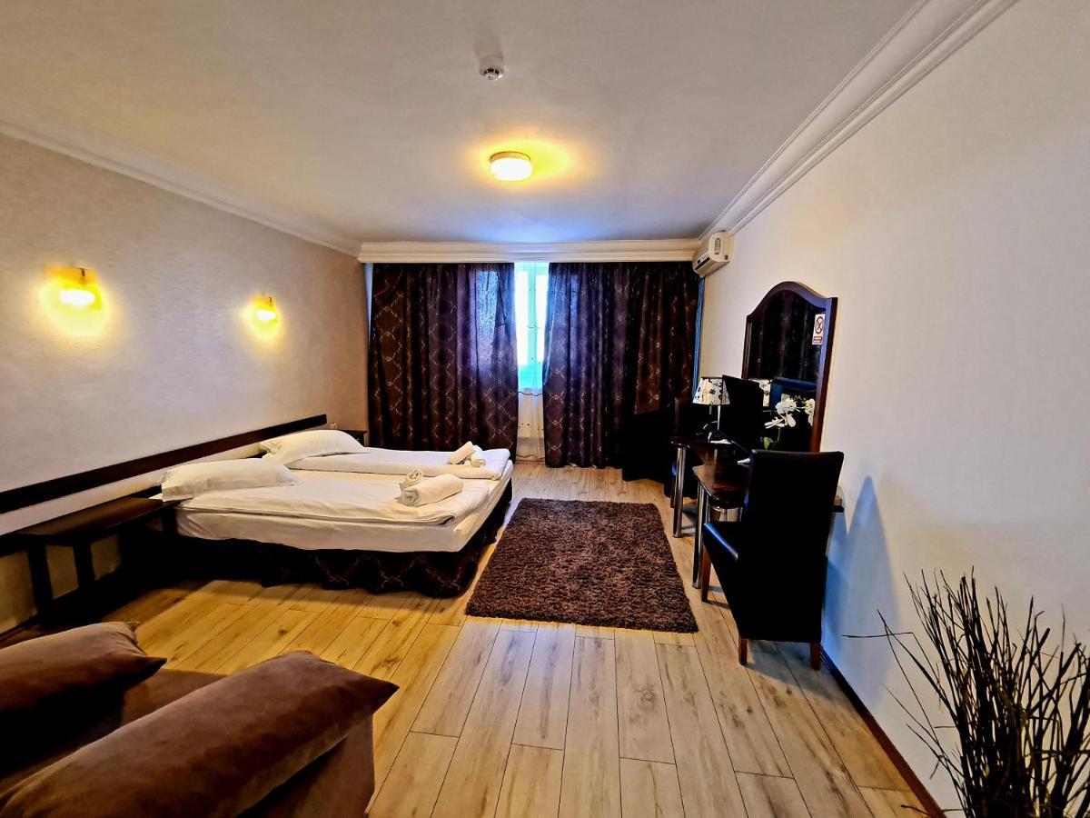Hotel Elisabeta Alba Iulia Esterno foto