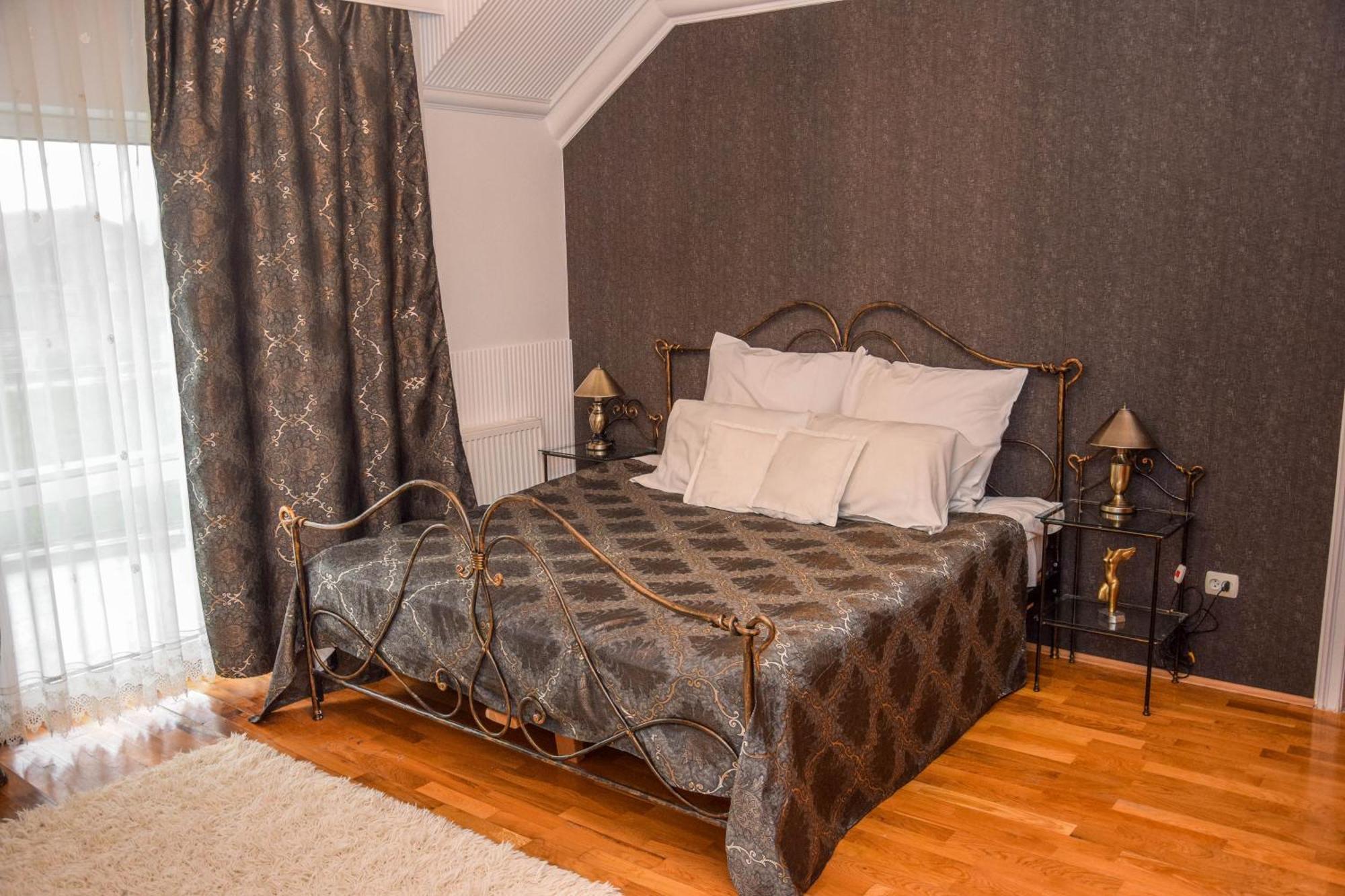 Hotel Elisabeta Alba Iulia Esterno foto